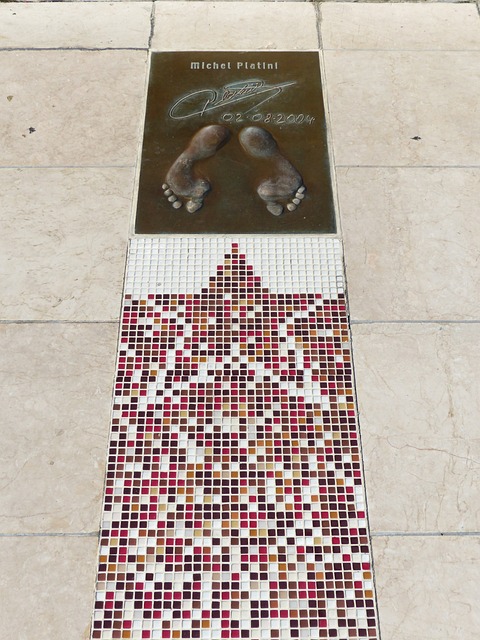 国际间的兼 国际间的兼